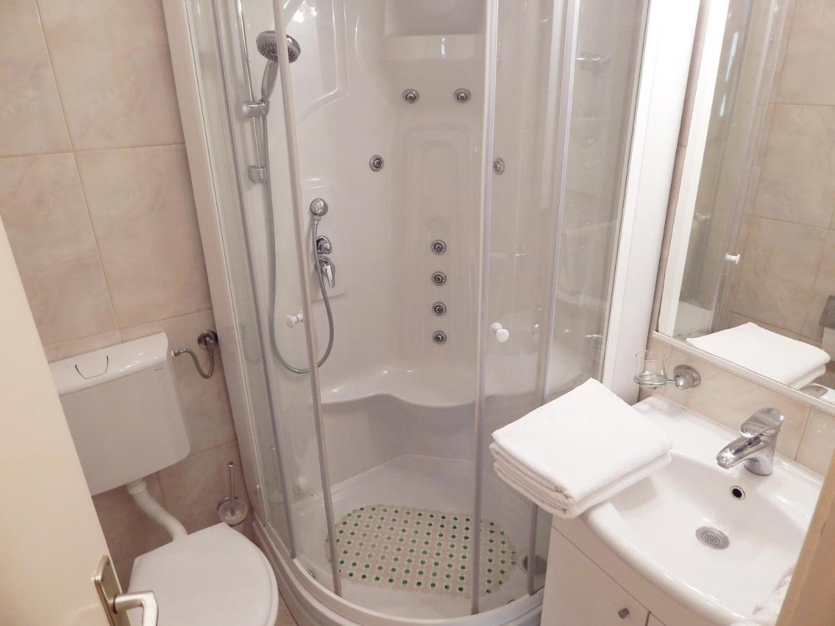 Duće Rosemary Apartments מראה חיצוני תמונה